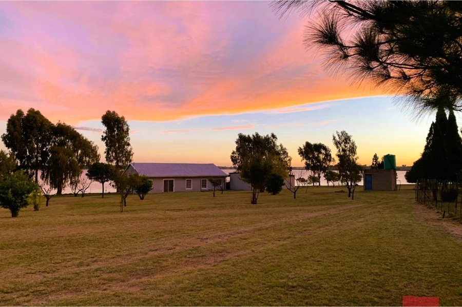 0 Bedroom Property for Sale in Oranjeville Free State